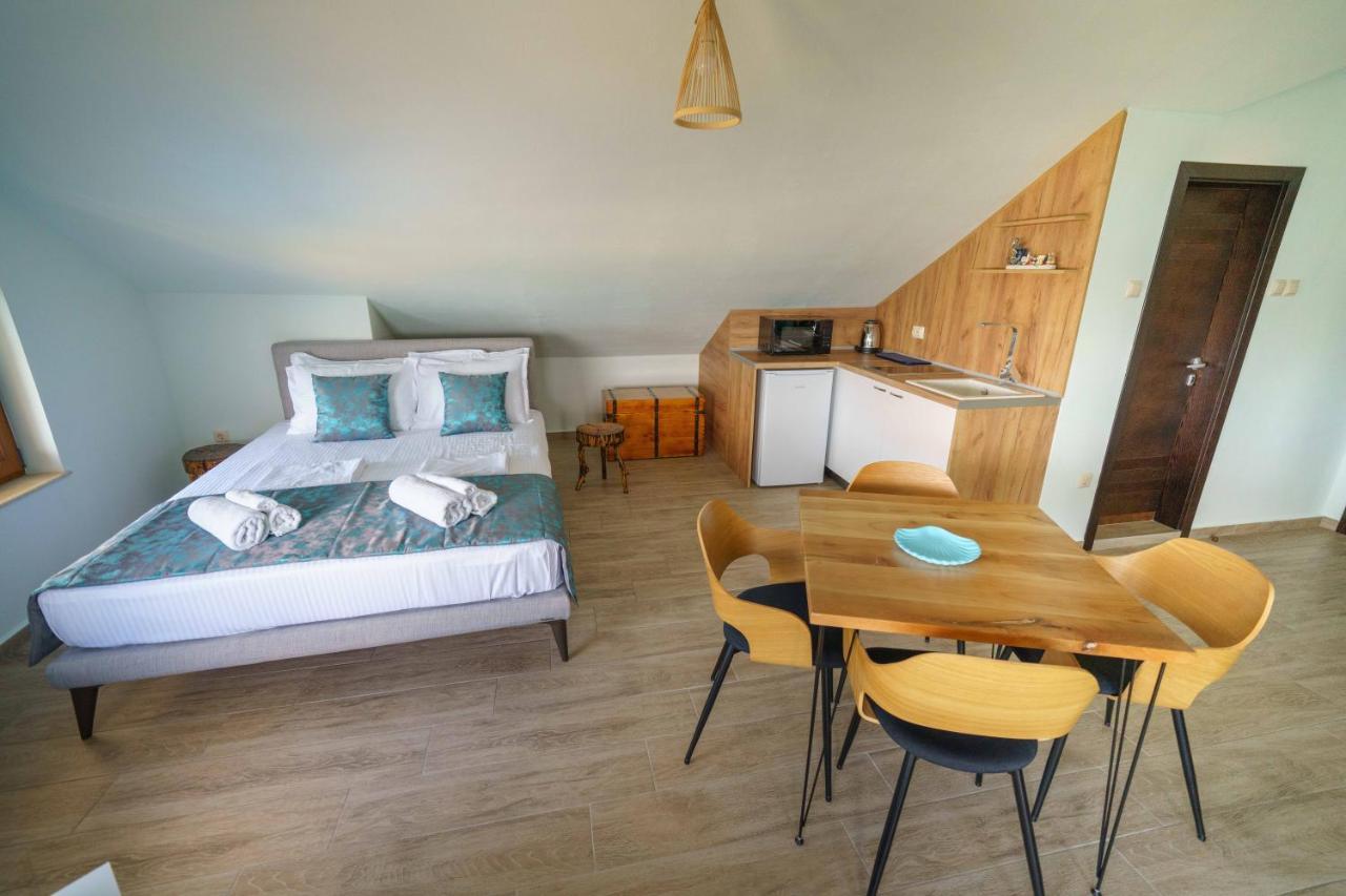 Dolphin Bay Boutique Complex Sozopol Hotel Eksteriør billede